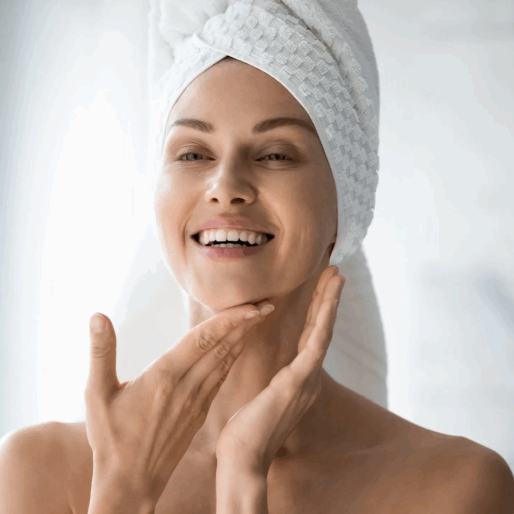 https://drheraskinclinic.com/hair-styling-products-scalp-breakouts/ Nighttime vs. Daytime Acne Care: What Changes in Your Routine?